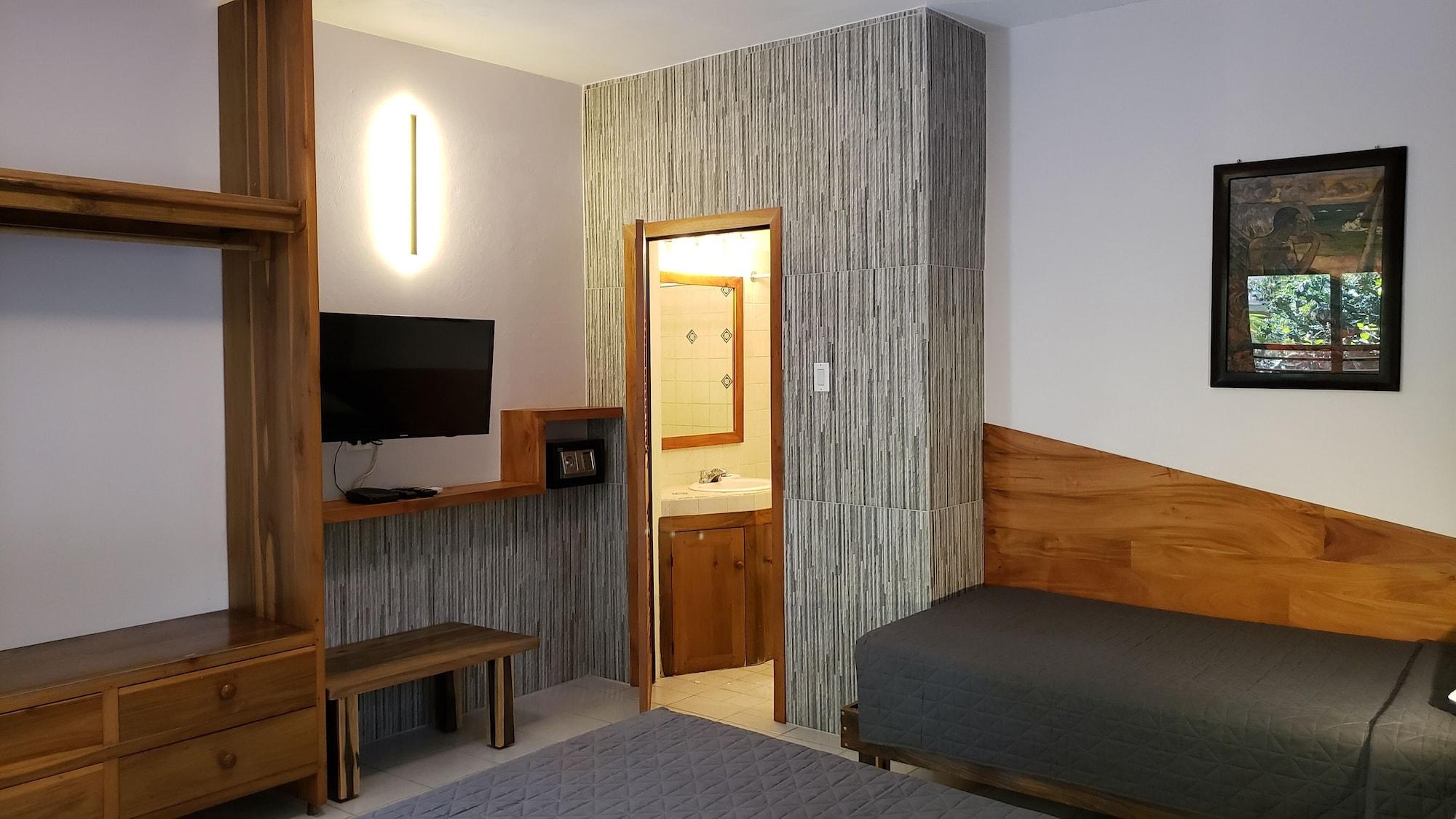 Hotel Sunrise Club