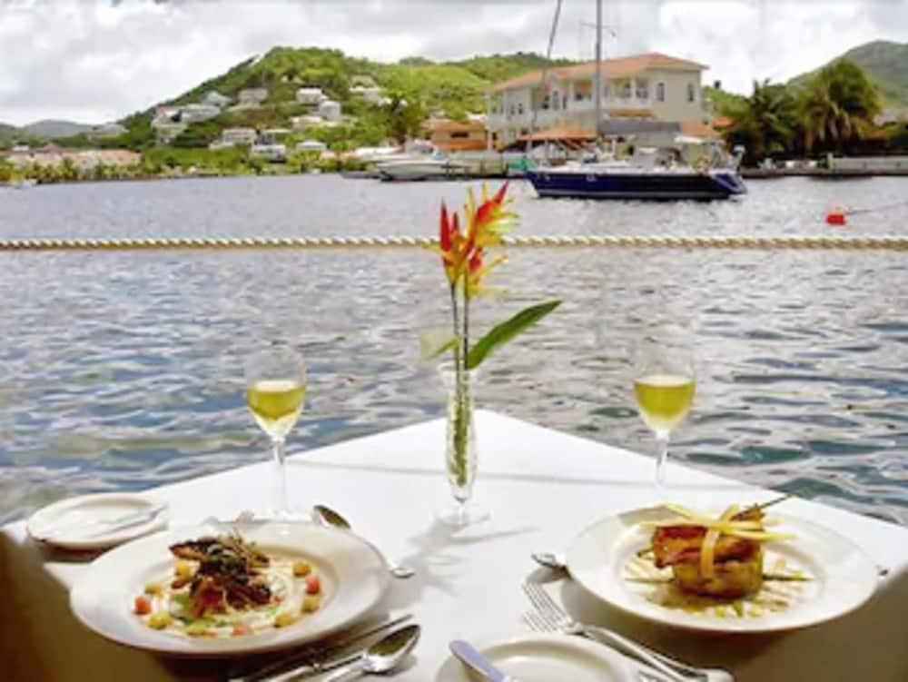 Harmony Marina 3* Rodney Bay