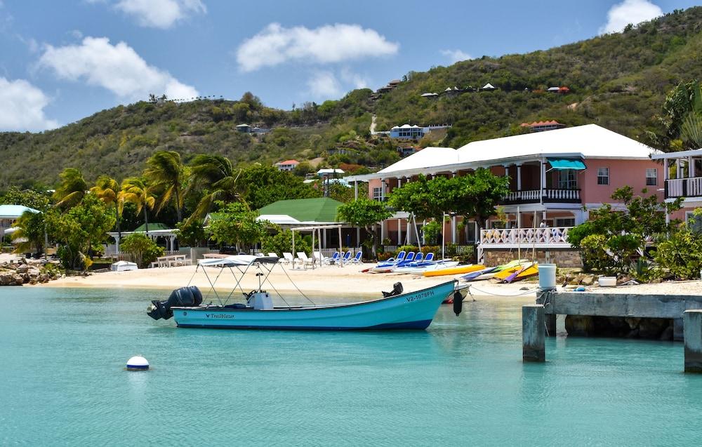 The Catamaran Hotel 3*