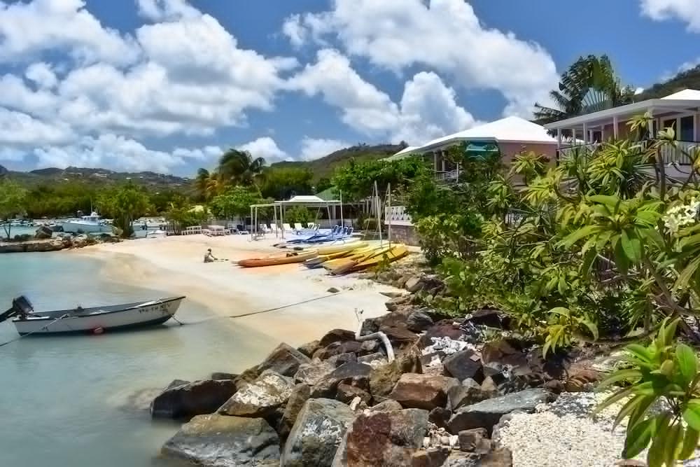 Hotel The Catamaran 3*