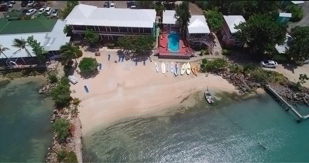 Hotel The Catamaran