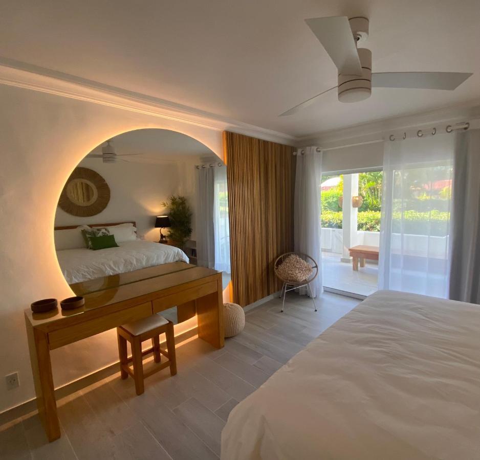 49 Steps - Glitter Bay, St Apartment *