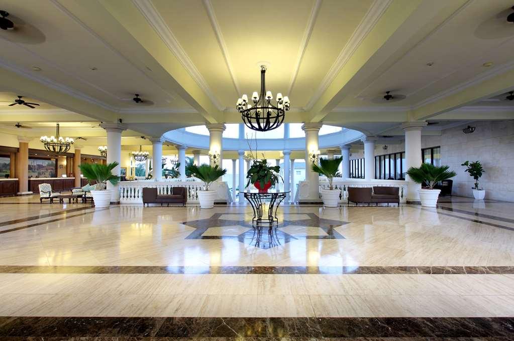 Grand Palladium Jamaica, & *