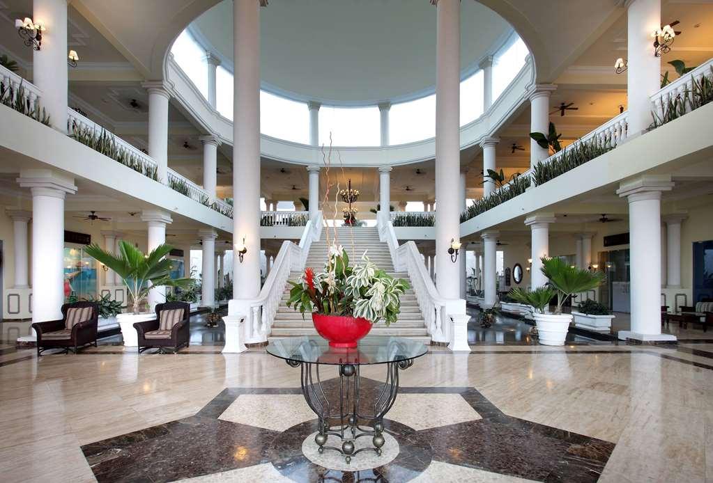 Grand Palladium Jamaica, & Hotel *