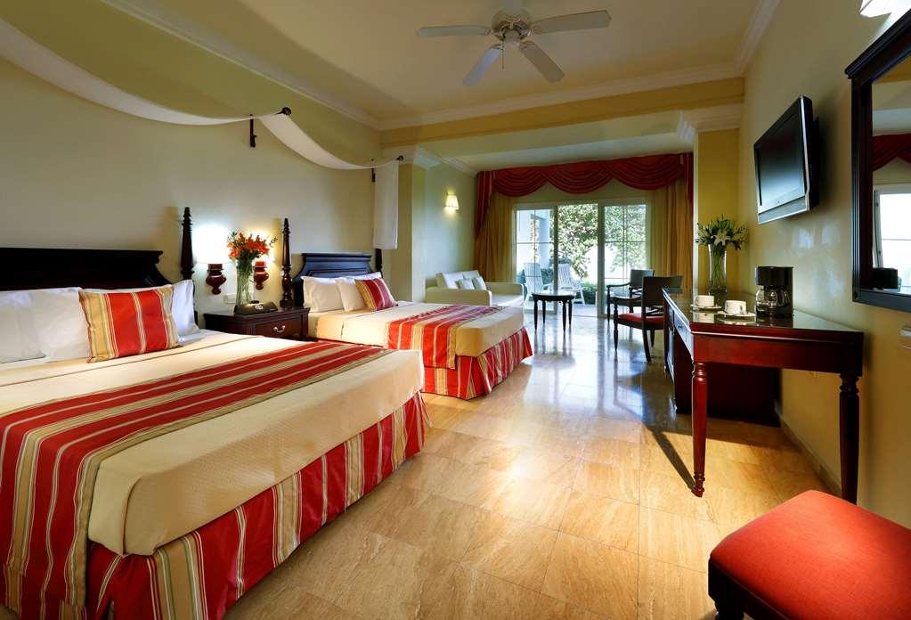 Hotel Grand Palladium Jamaica, & *