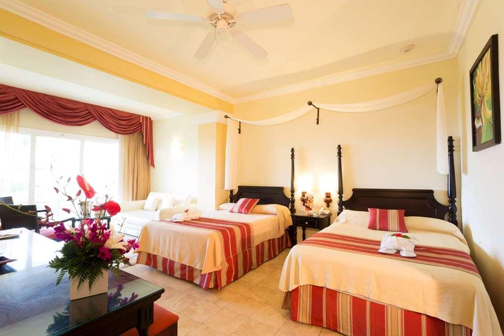 Grand Palladium Jamaica, & Hotel Montego Bay