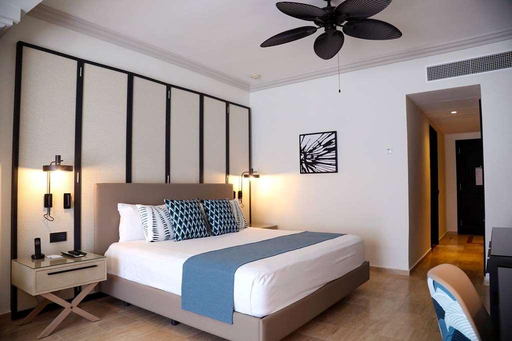 Grand Palladium Jamaica, & Hotel *