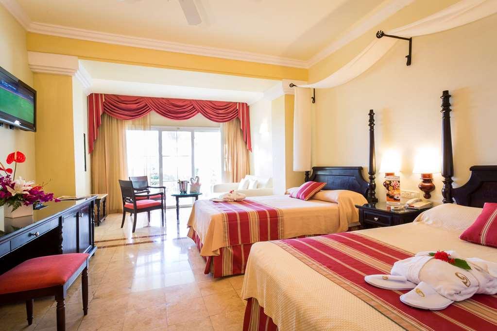 Grand Palladium Jamaica, & Hotel Montego Bay