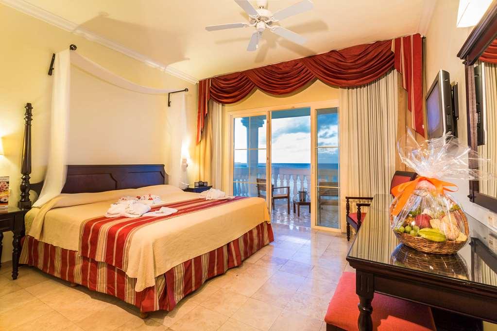 Grand Palladium Jamaica, & Hotel *