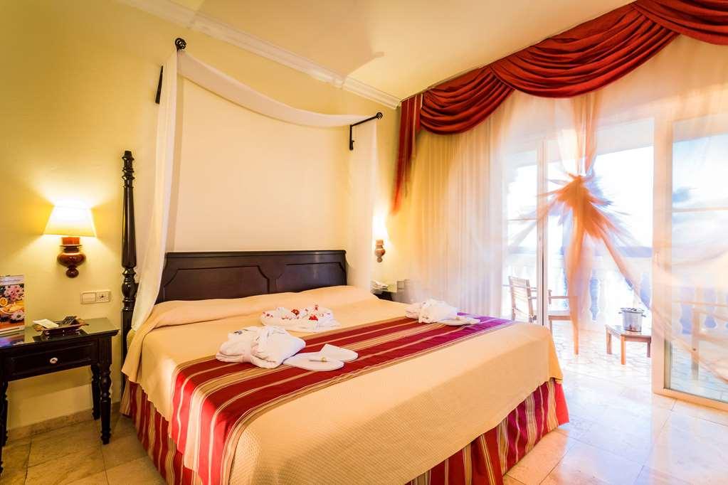 Hotel Grand Palladium Jamaica, & *