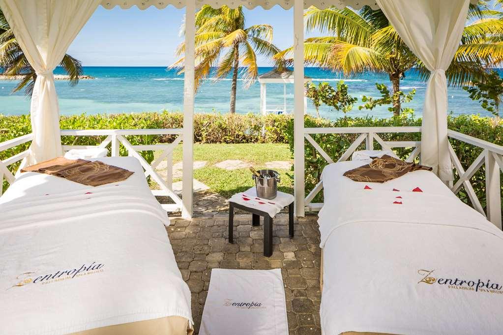 Grand Palladium Jamaica, & *