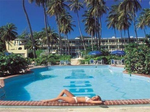 Costa Dorada Beach & 2*