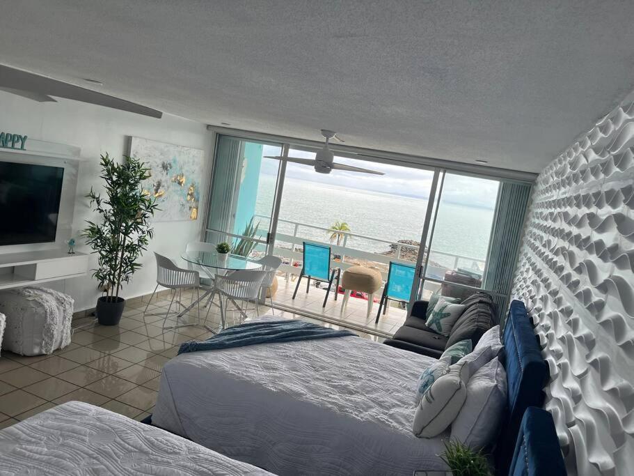 Hermoso Estudio Frente Al Mar Ocean Blue Faith Fajardo