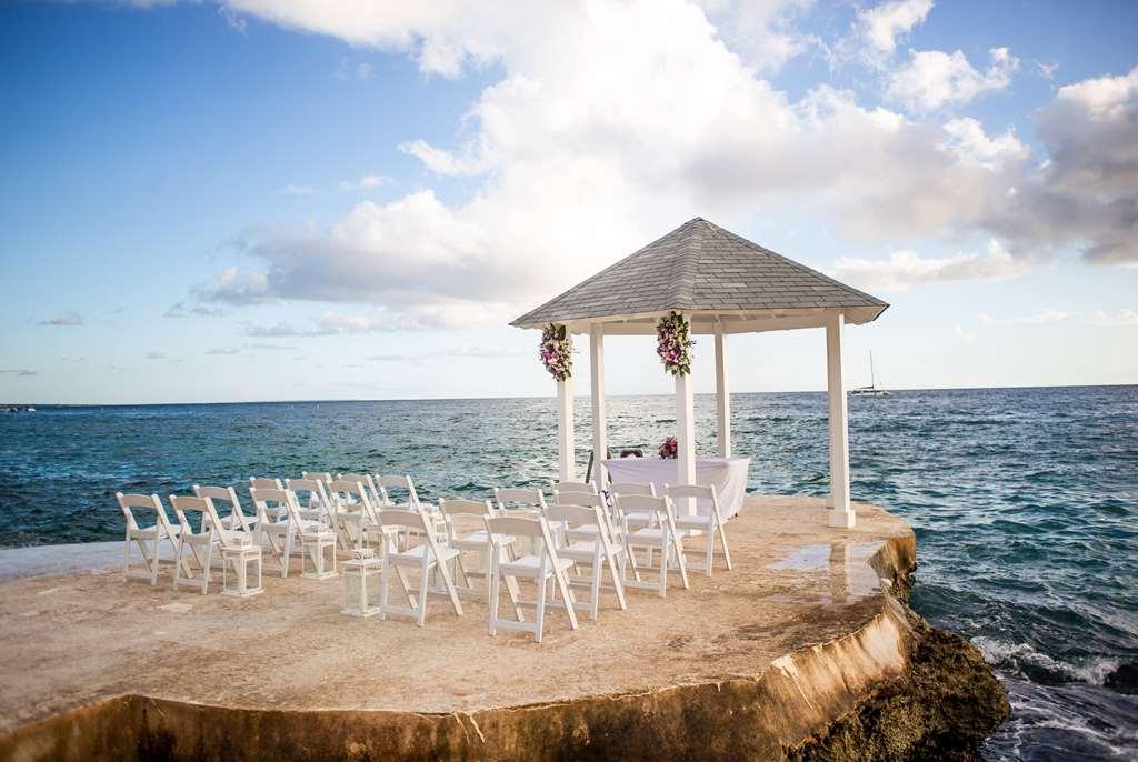Resort Viva Dominicus Palace By Wyndham, A Trademark