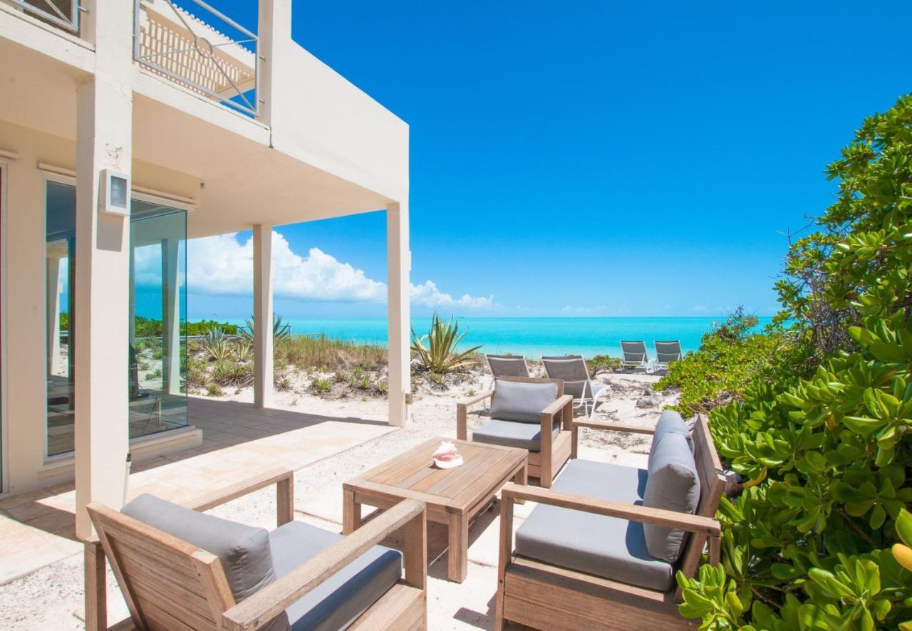 Aqua Del Rose 3 Bedroom Beachfront