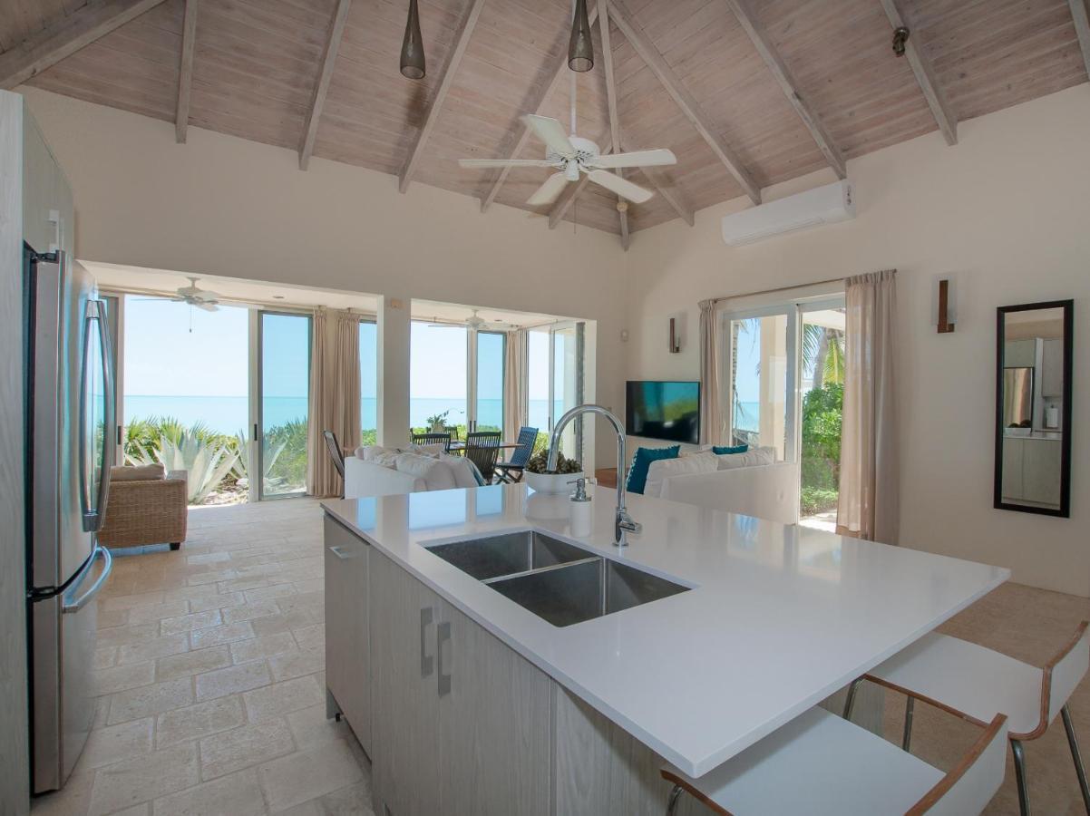 Aqua Del Rose 3 Bedroom Beachfront *