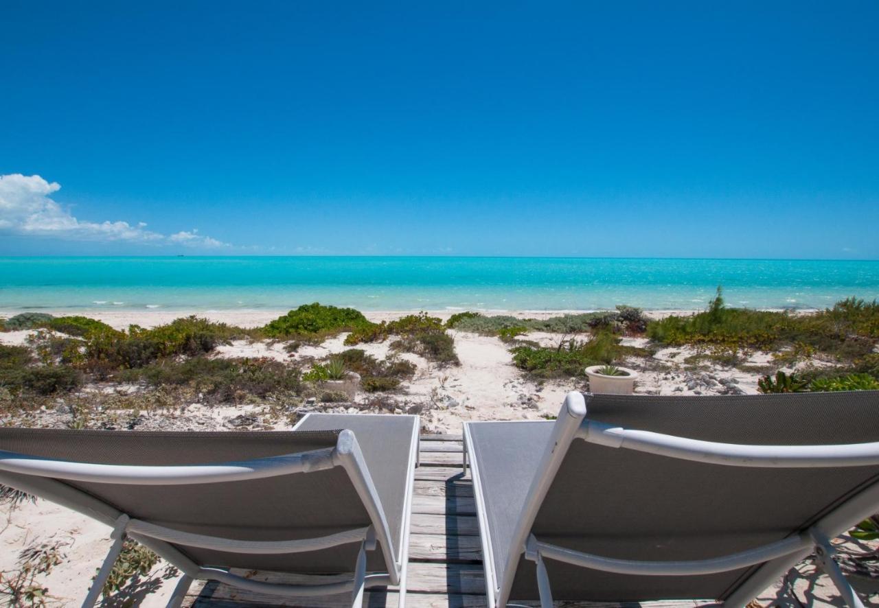 Aqua Del Rose 3 Bedroom Beachfront