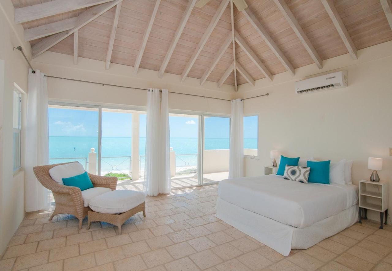 Aqua Del Rose 3 Bedroom Beachfront Long Bay