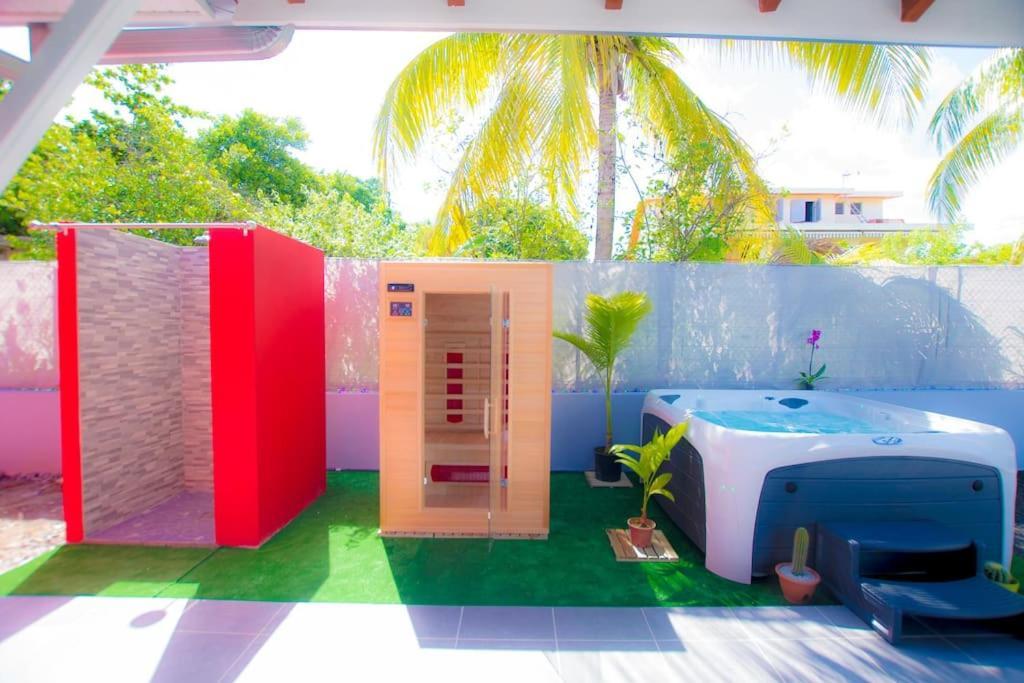 Cosy Avec Piscine, Jacuzzi Et Sauna Saada Le Vauclin