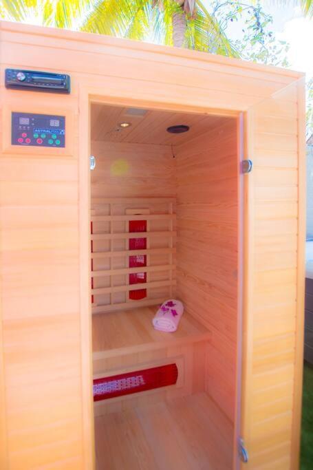 Cosy Avec Piscine, Jacuzzi Et Sauna Saada