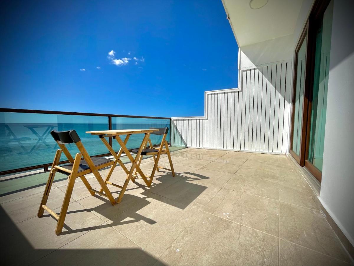 1 Corcega Beachfront Guest house