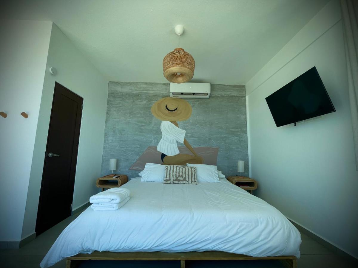 1 Corcega Beachfront *