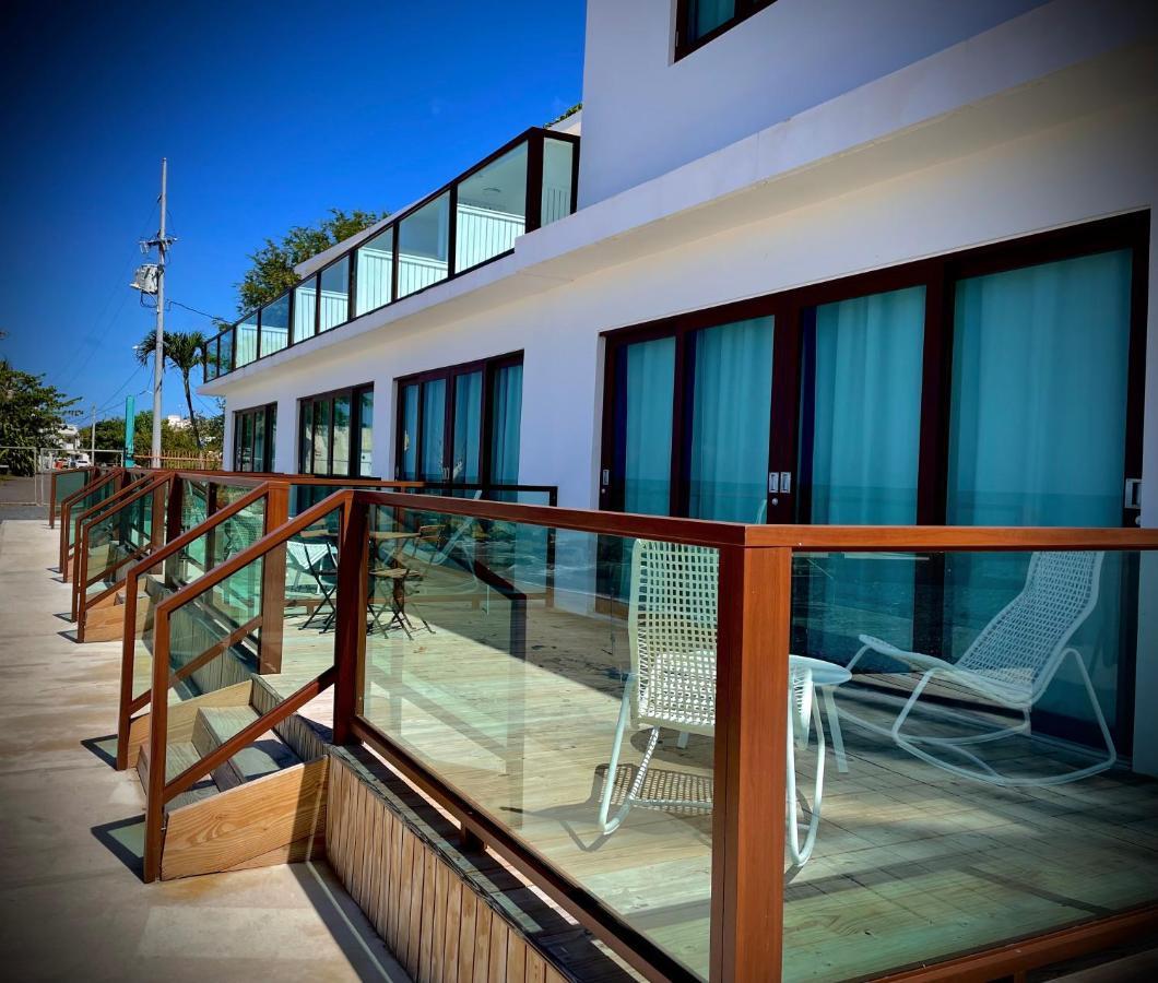 1 Corcega Beachfront Guest house
