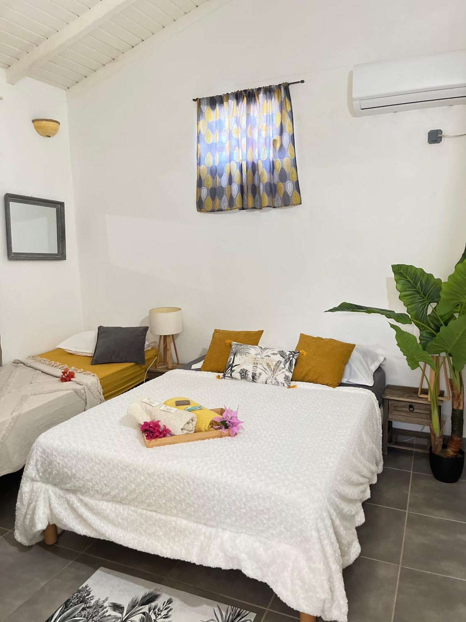 Holiday home Les Algues De La Chapelle Bleu Horizon Anse-Bertrand