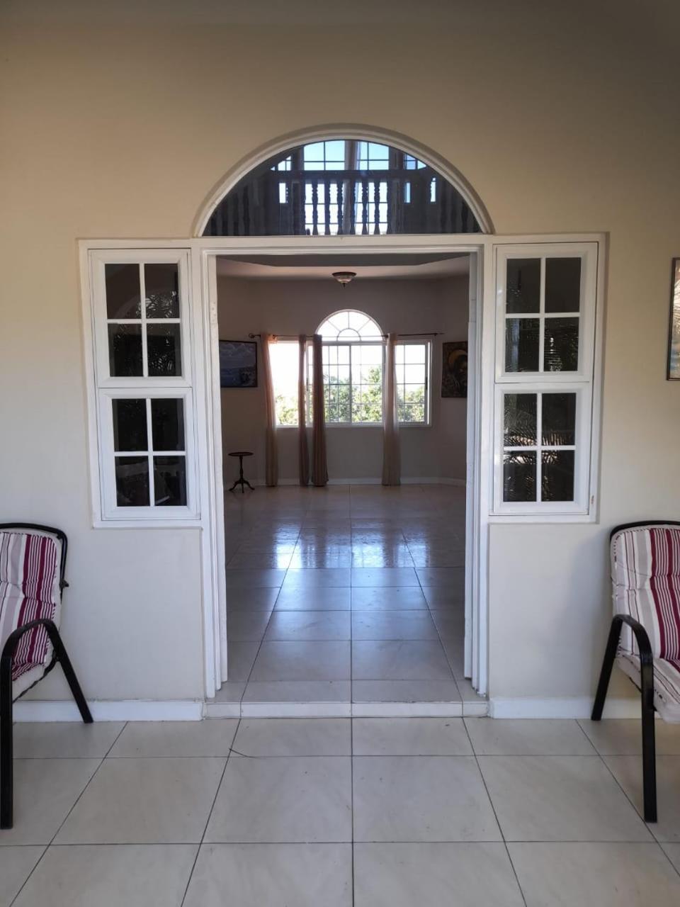 Retreat Guest house 4*