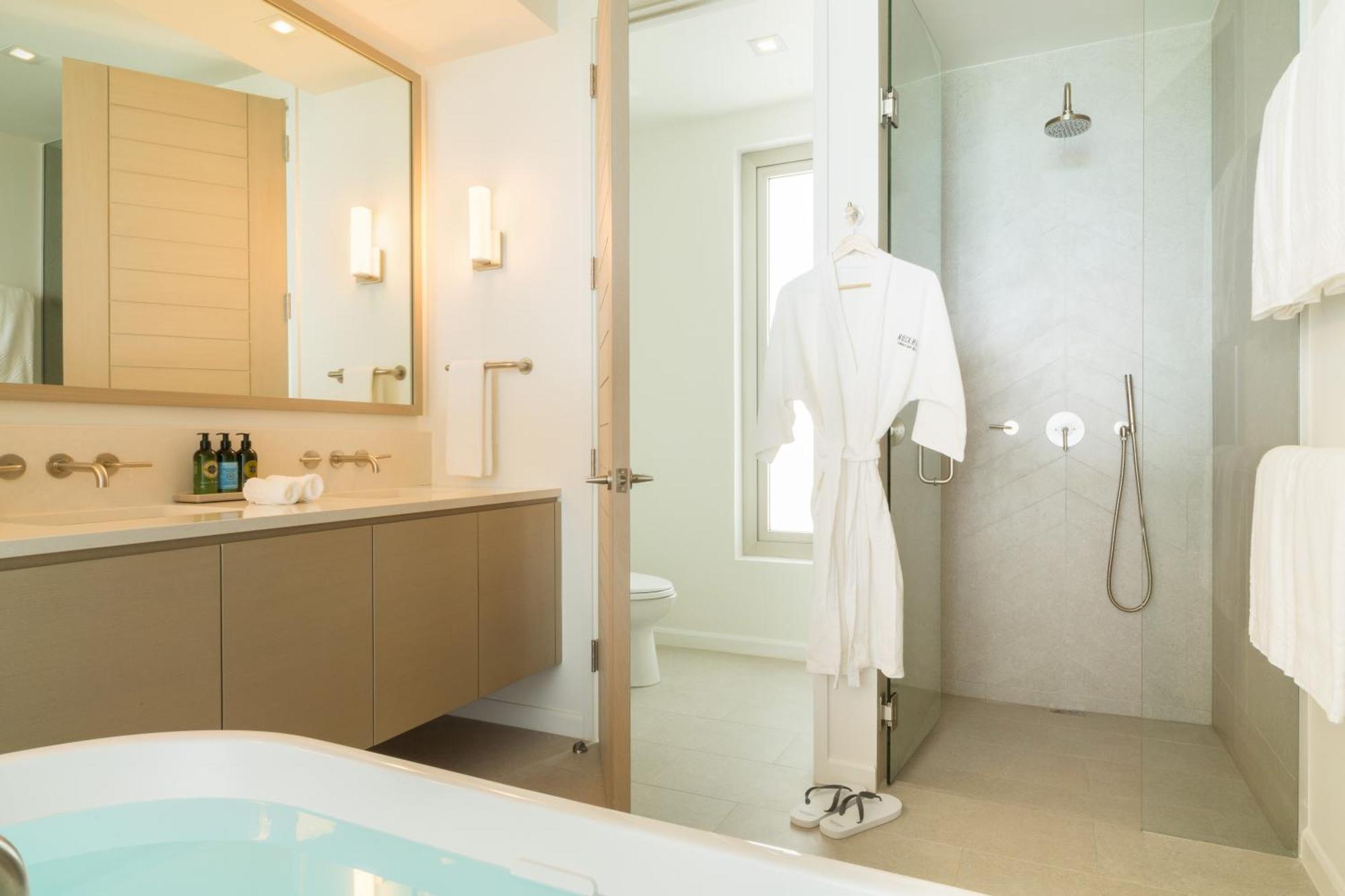 Resort Rock House 5*
