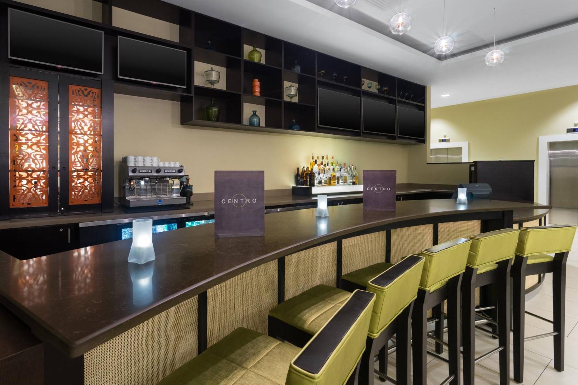 Courtyard By Marriott Kingston, Jamaica Hotel Kingston