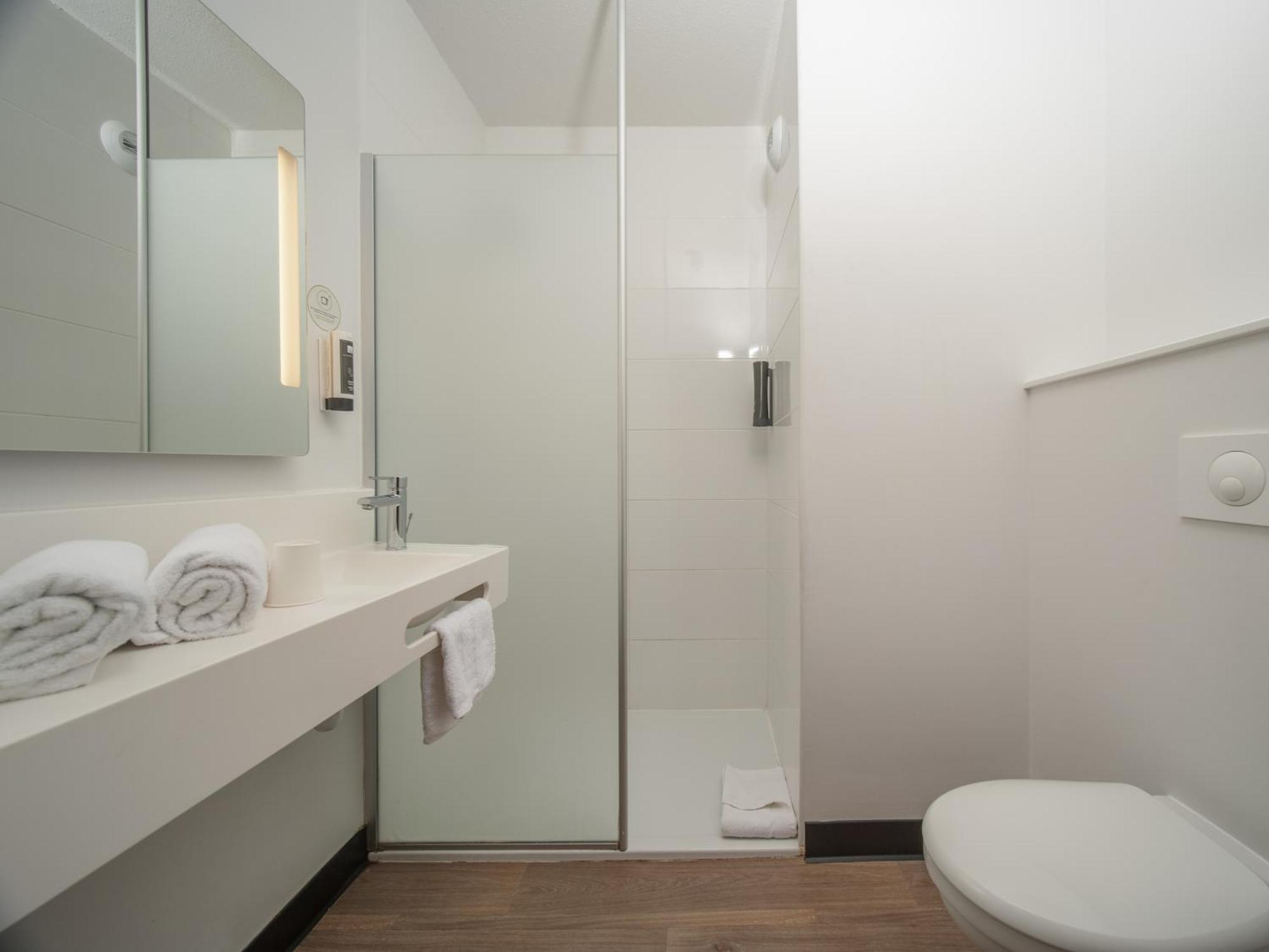 B&B Hotel Fort-De-France Hotel 3*