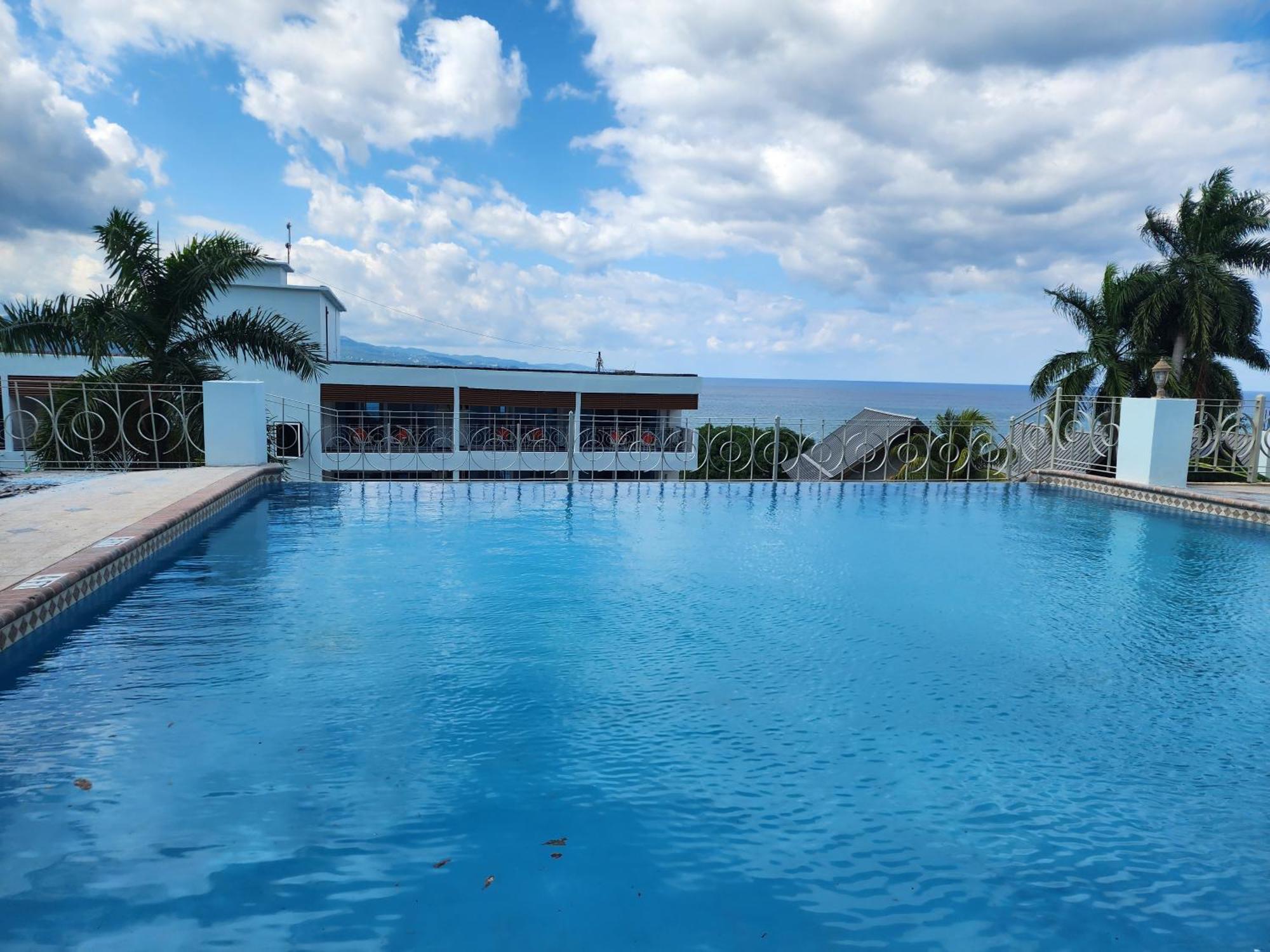 Hotel 39 Jamaica 3*