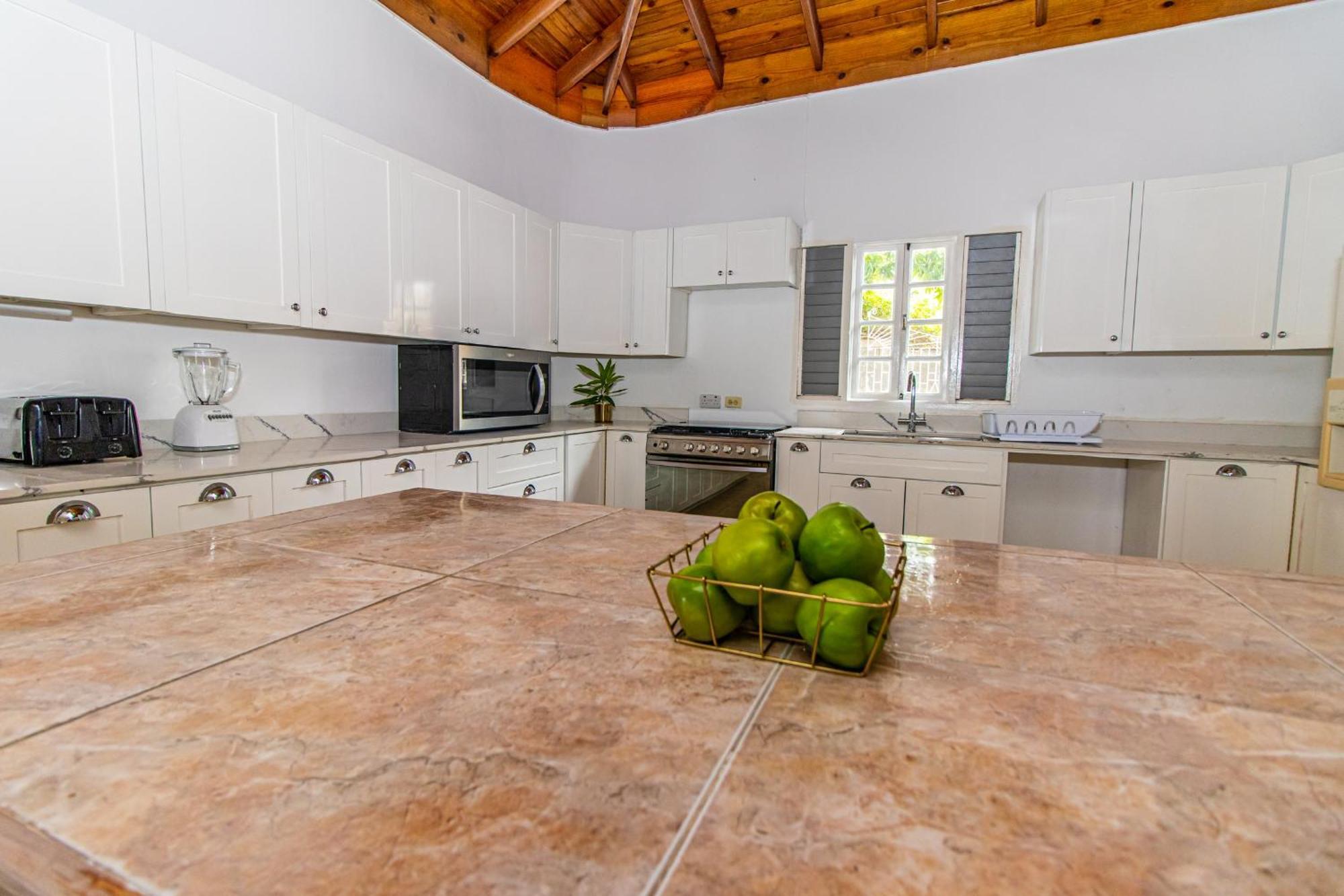Jamaica - Between Montego Bay & Ochi Rios Includes Cook