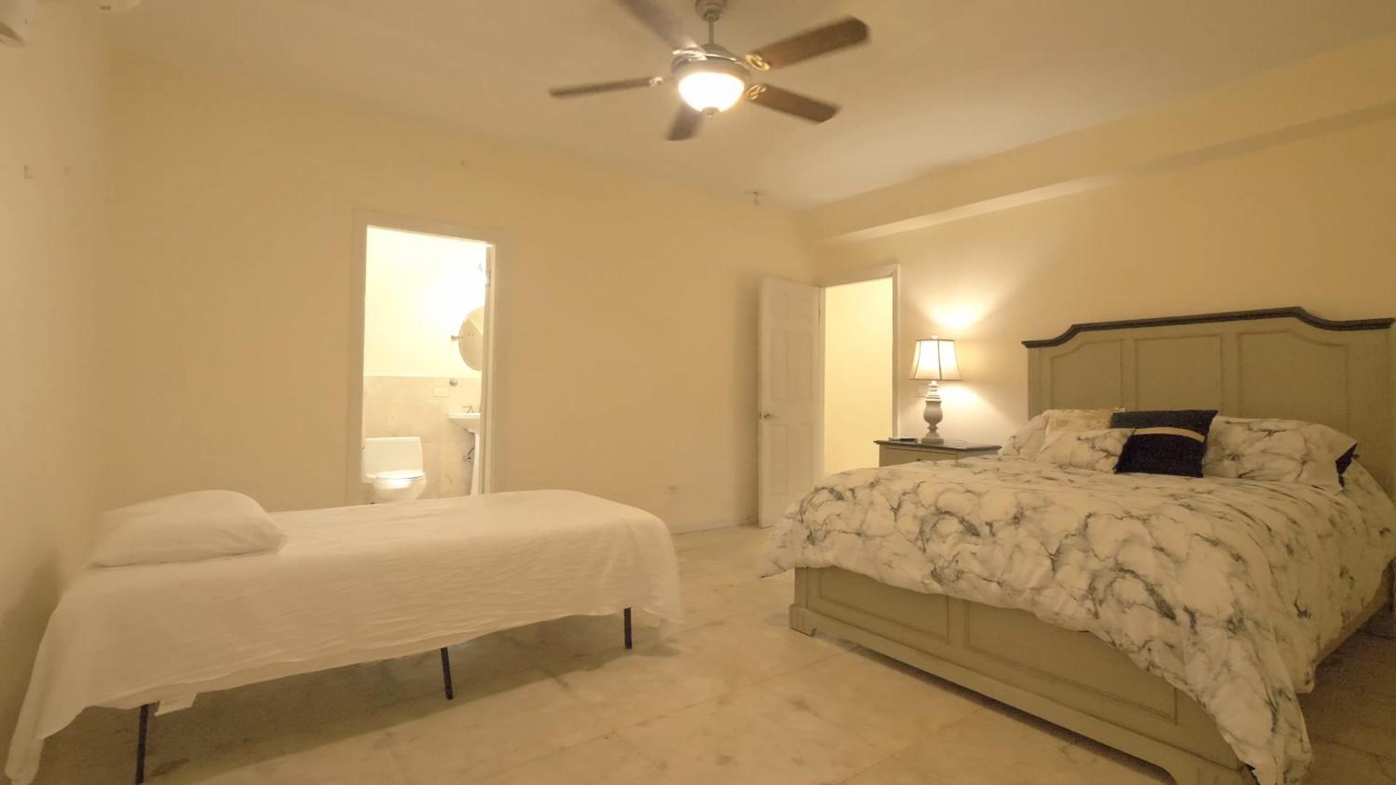 Royal Palms Estate Holiday home *