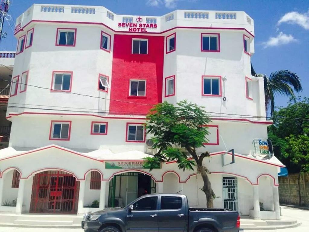 Hotel Seven Stars