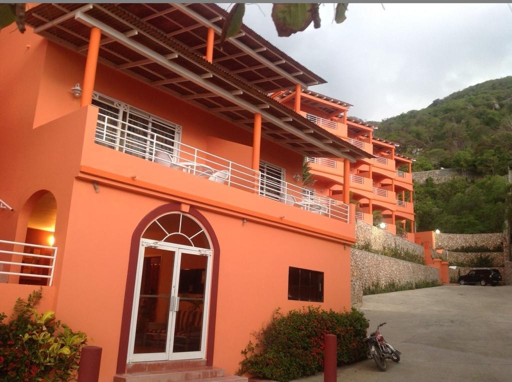 Rival Hotel