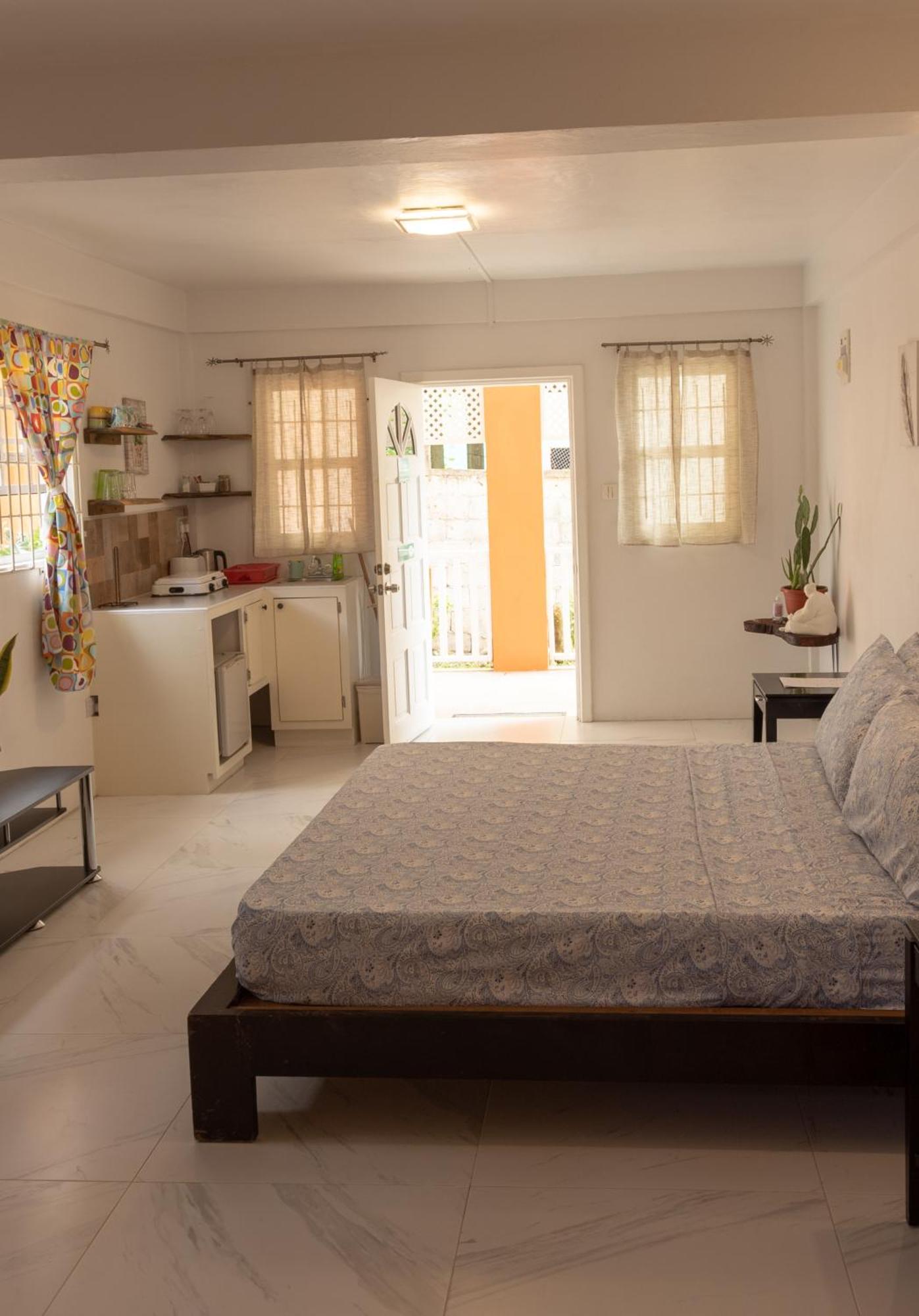 Frenz Guest house Soufriere