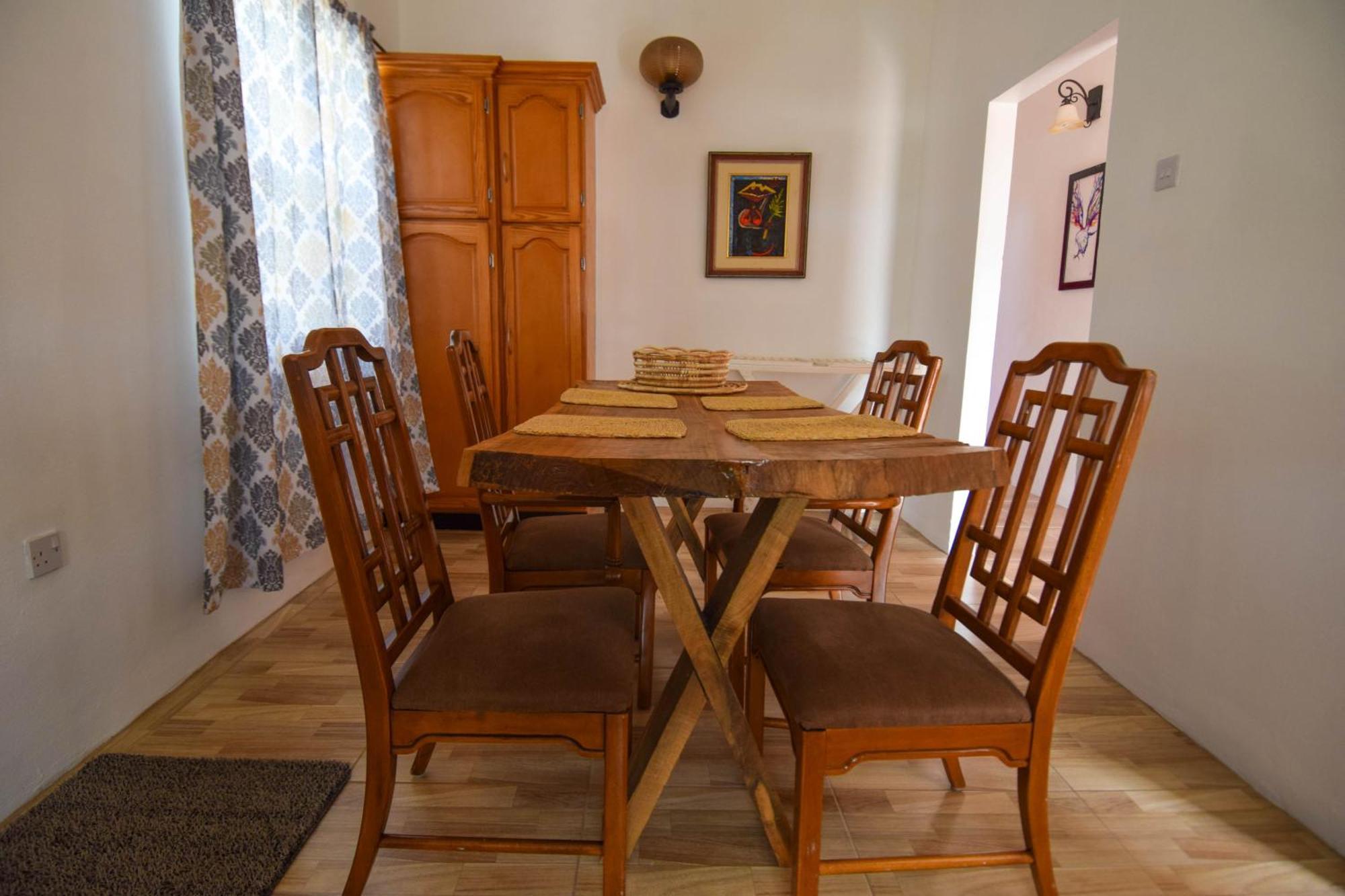 Frenz Guest house 3*