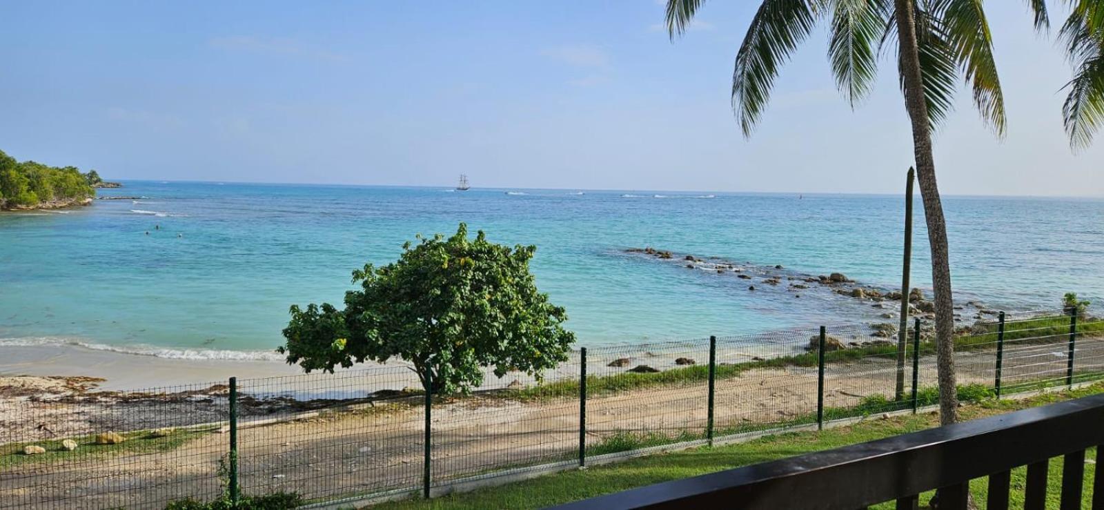 Apartment Magnifique Vue - Pieds Dans L'eau - Citerne D'eau - Bord De