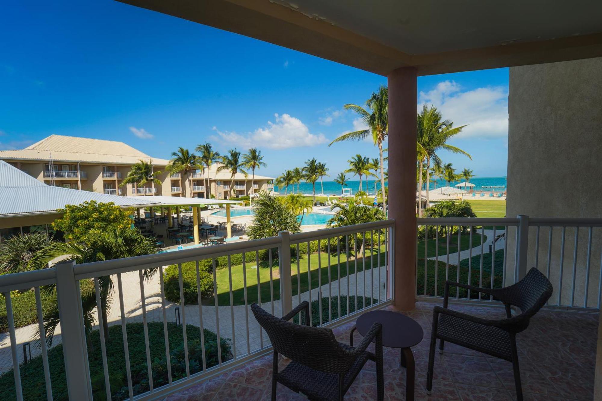 The Grand Caymanian Aparthotel 3*