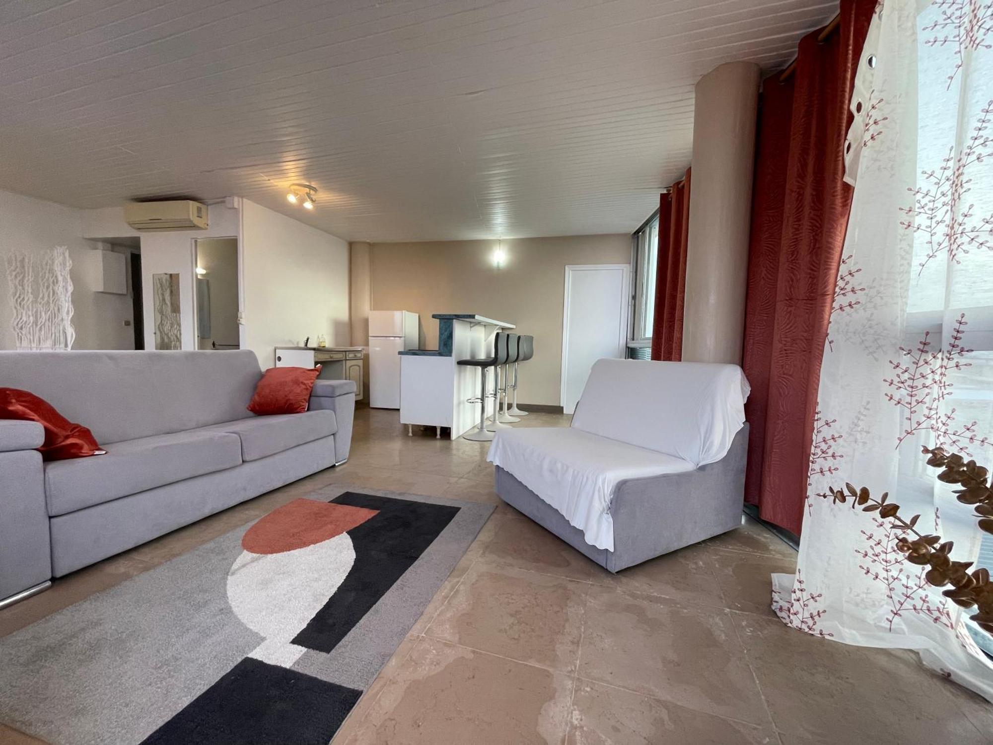 Apartment Penthouse Seaside 10 Min Port, Croisiere Et Aeroport