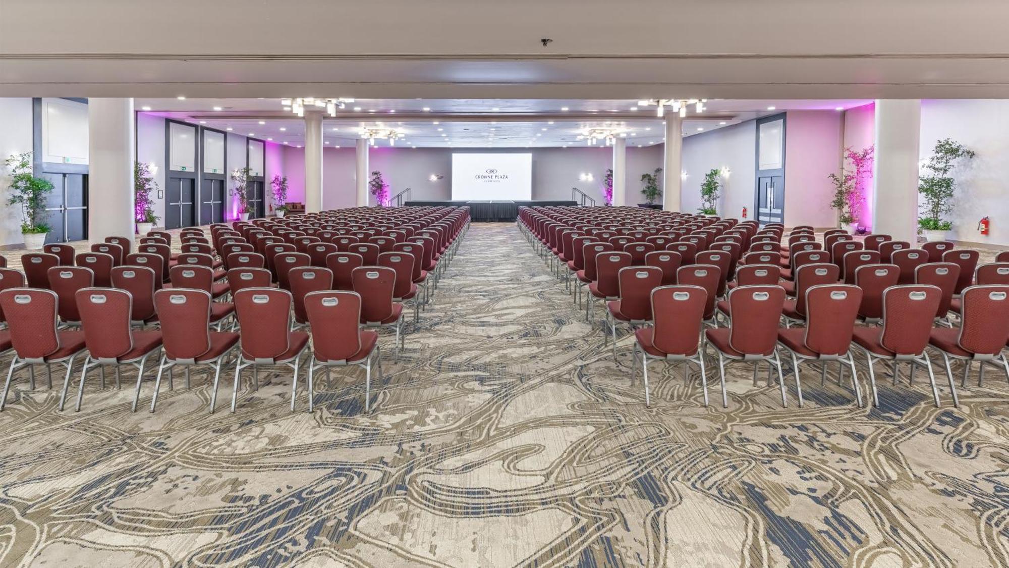 Crowne Plaza By Ihg Hotel 5*