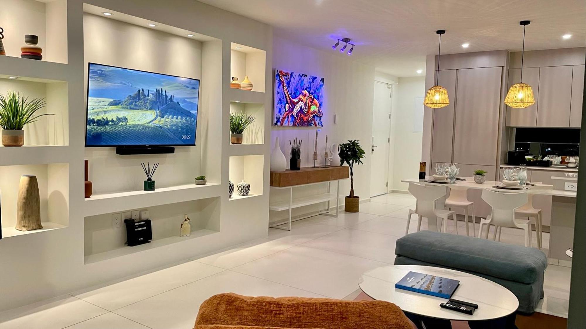 Apartment Gorgeous 2 Bedroom, 17th Floor, With Breathtaking View, Fourteen At Mullet Bay Cupecoy (Sint Maarten)