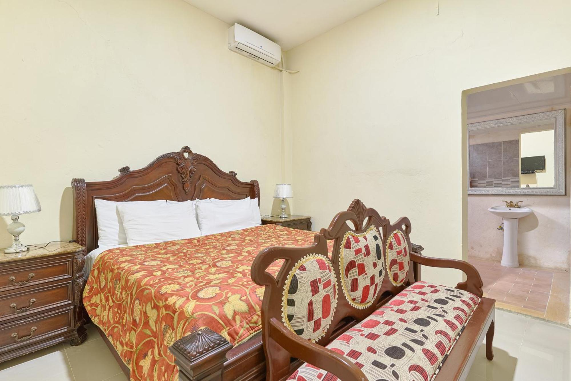 D'cornelio Hotel