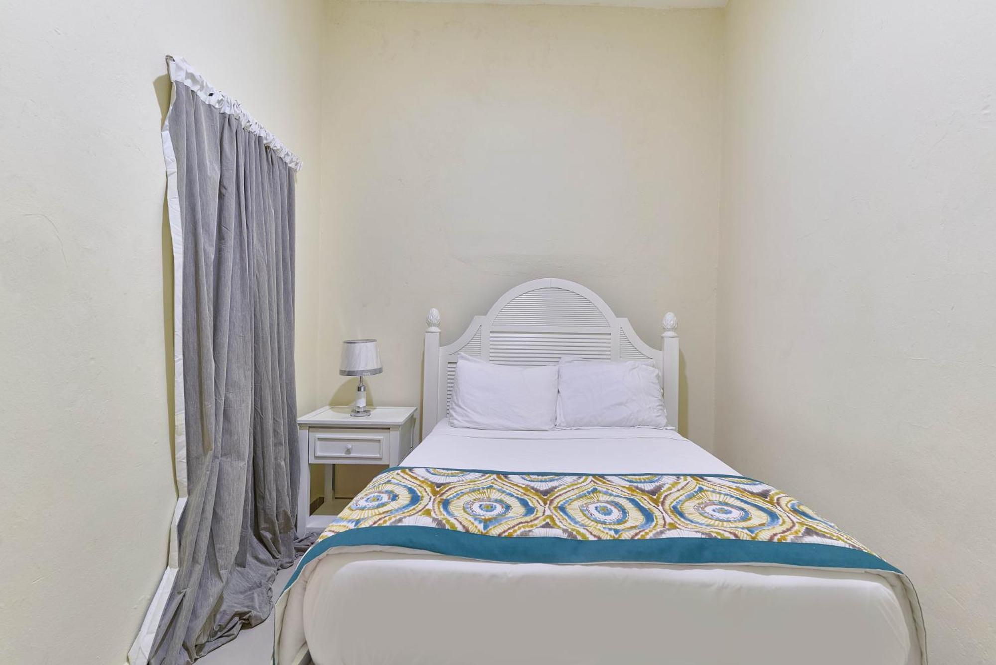 Hotel D'cornelio Santo Domingo