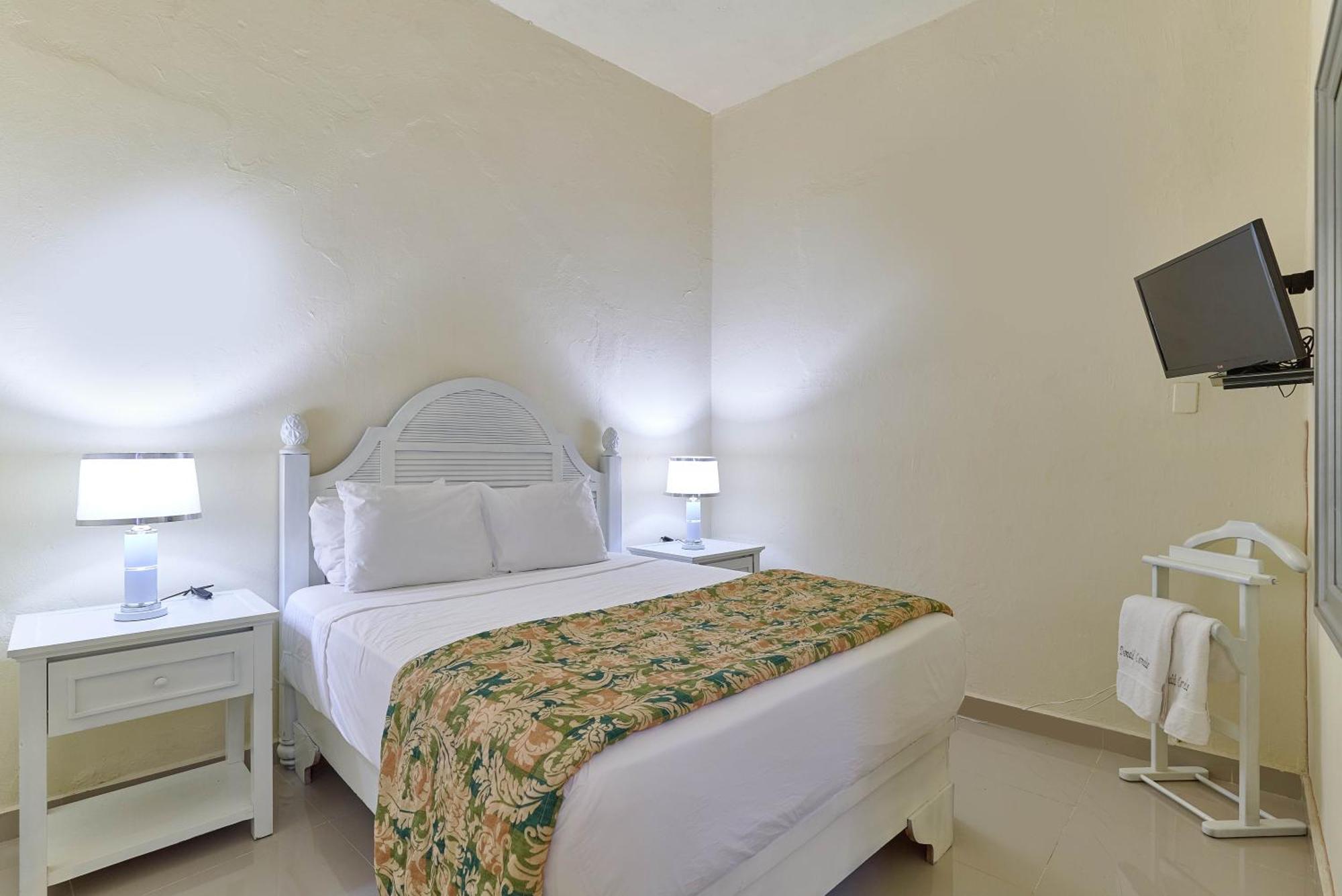 Hotel D'cornelio Santo Domingo