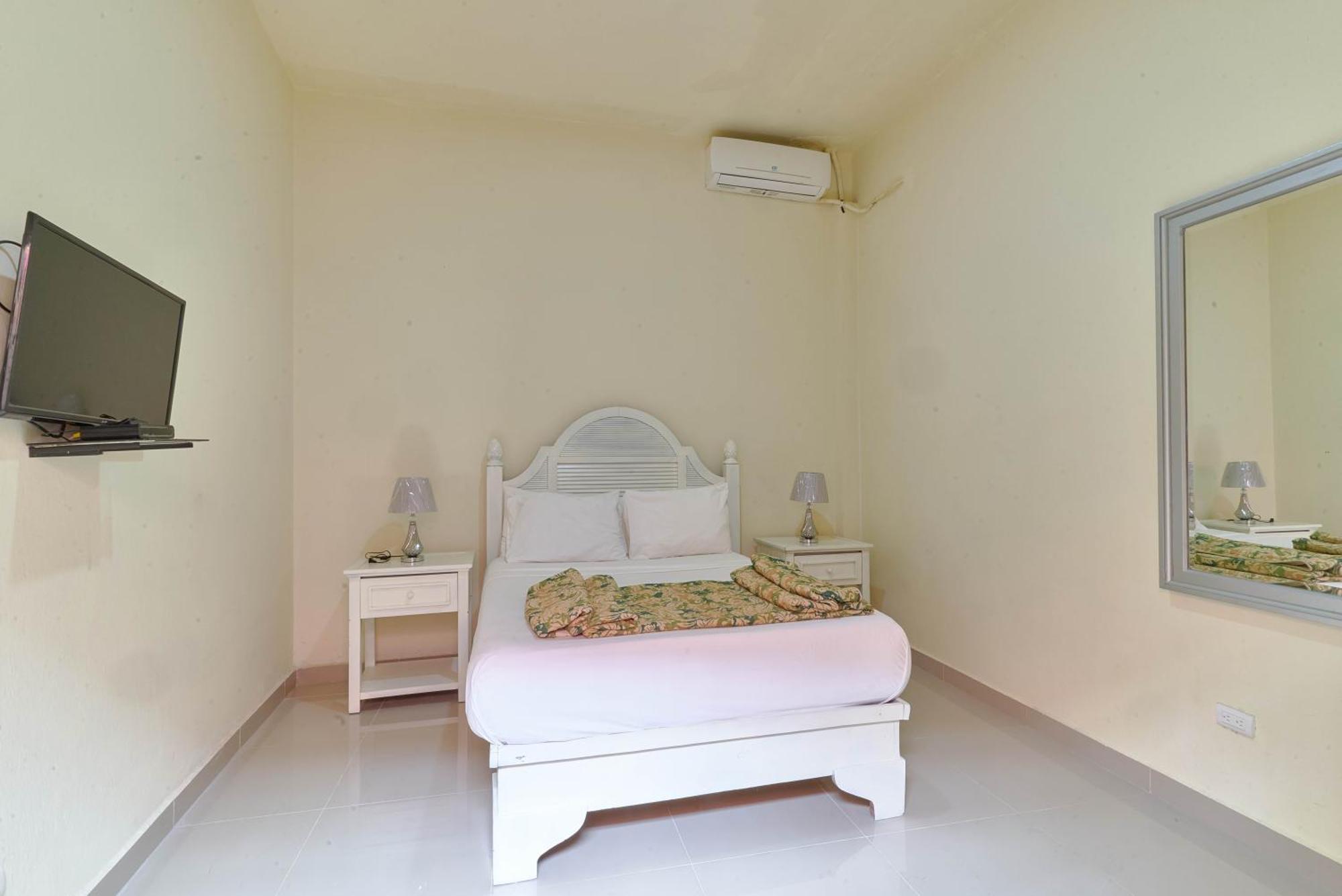 Hotel D'cornelio Santo Domingo