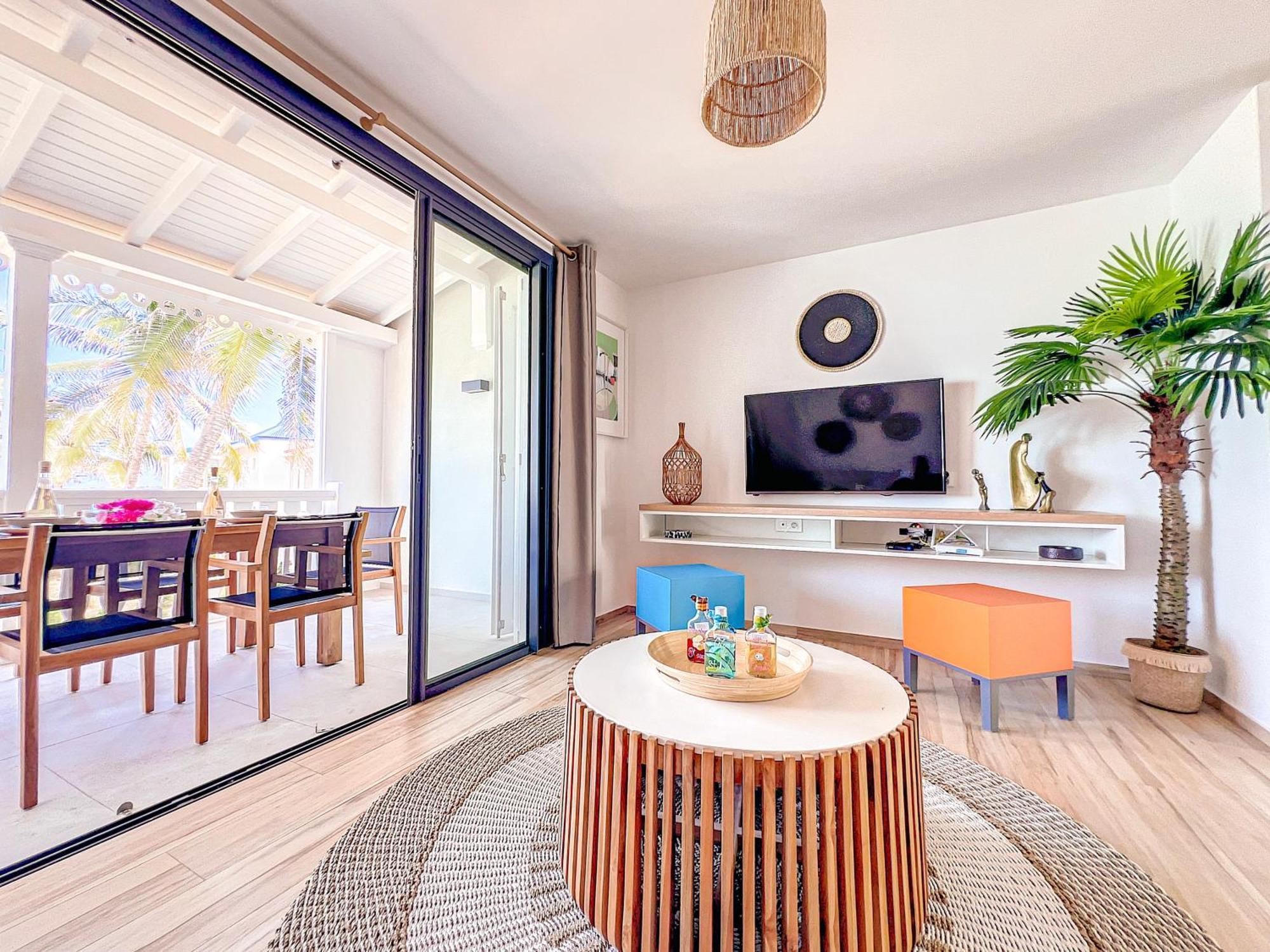 Ultramarine Direct Access To 2 Bedrooms Holiday home *