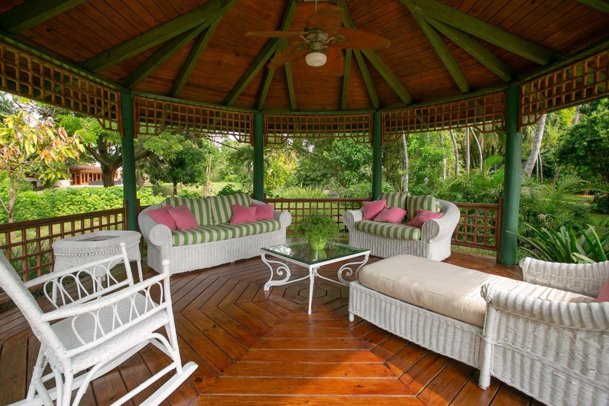 Villa Fontana Di Rosa, African Style *